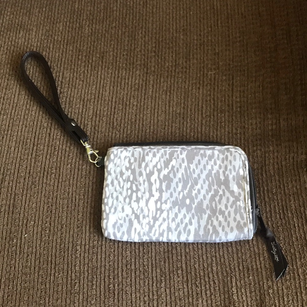 Thirty-one wristlet- excellent used condition!